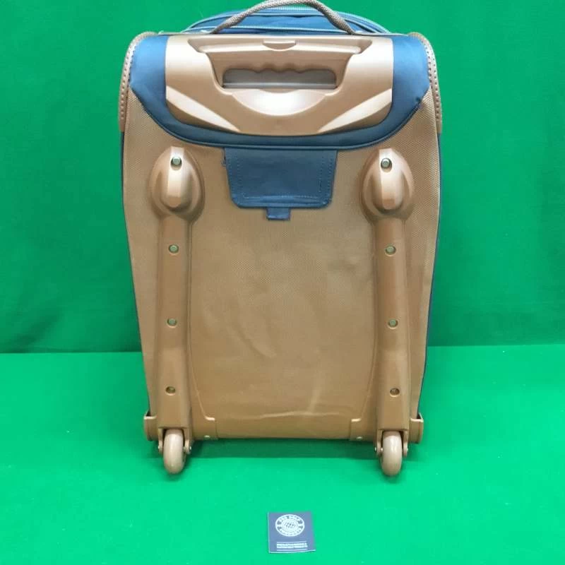 Retro Styled Wheeled Expanding Hand Luggage Travel Case – Navy And Tan 6 Retro Styled Wheeled Expanding Hand Luggage Travel Case – Navy And Tan - Image 4